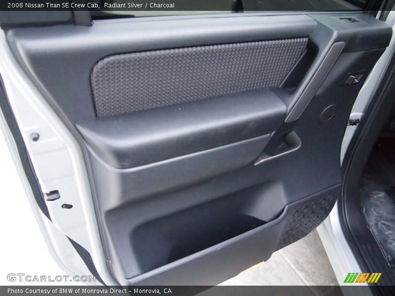 Radiant Silver / Charcoal 2008 Nissan Titan SE Crew Cab