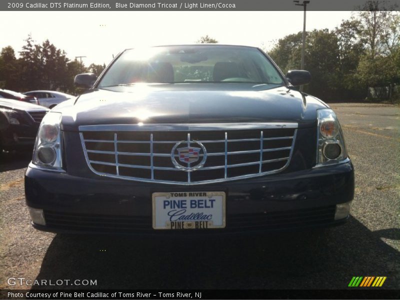 Blue Diamond Tricoat / Light Linen/Cocoa 2009 Cadillac DTS Platinum Edition