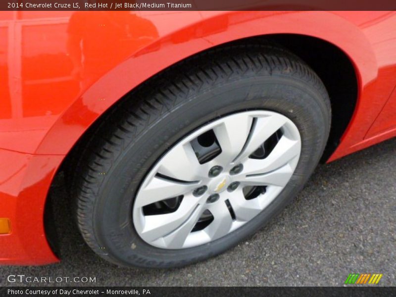 Red Hot / Jet Black/Medium Titanium 2014 Chevrolet Cruze LS