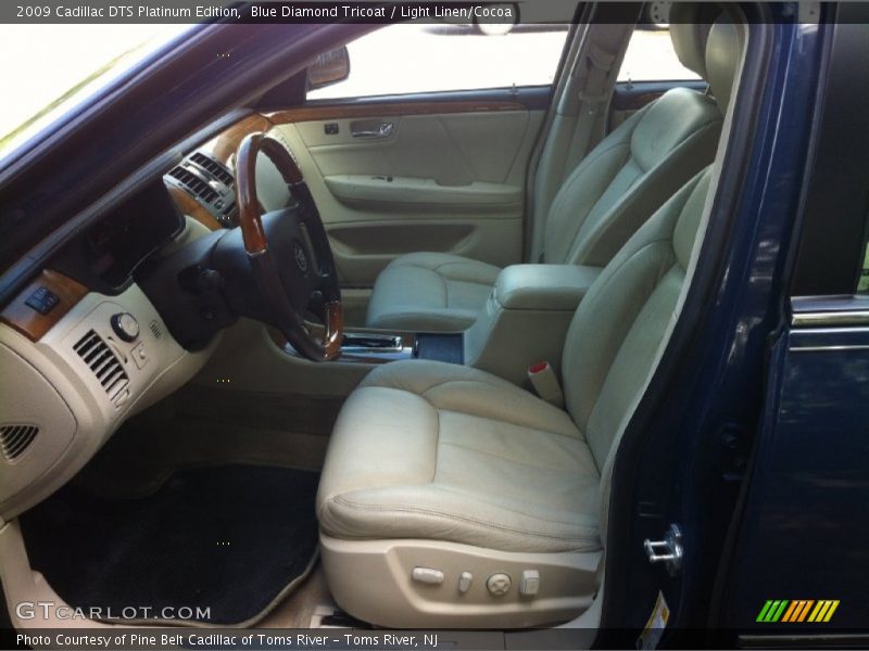 Blue Diamond Tricoat / Light Linen/Cocoa 2009 Cadillac DTS Platinum Edition