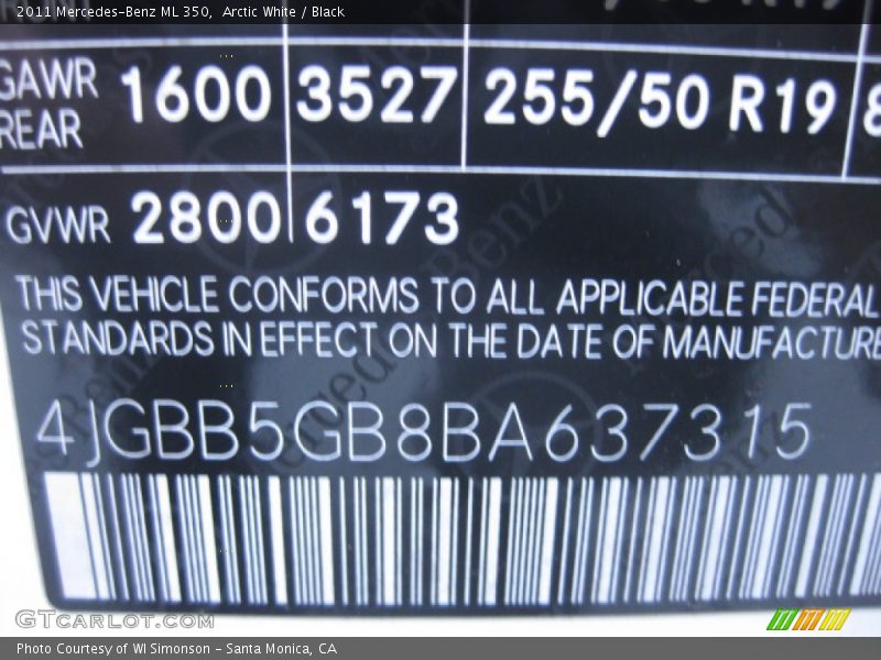 Arctic White / Black 2011 Mercedes-Benz ML 350