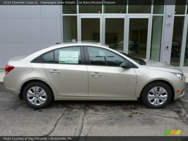 Champagne Silver Metallic / Jet Black/Medium Titanium 2014 Chevrolet Cruze LS