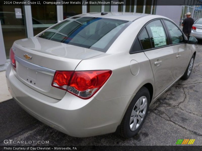 Champagne Silver Metallic / Jet Black/Medium Titanium 2014 Chevrolet Cruze LS