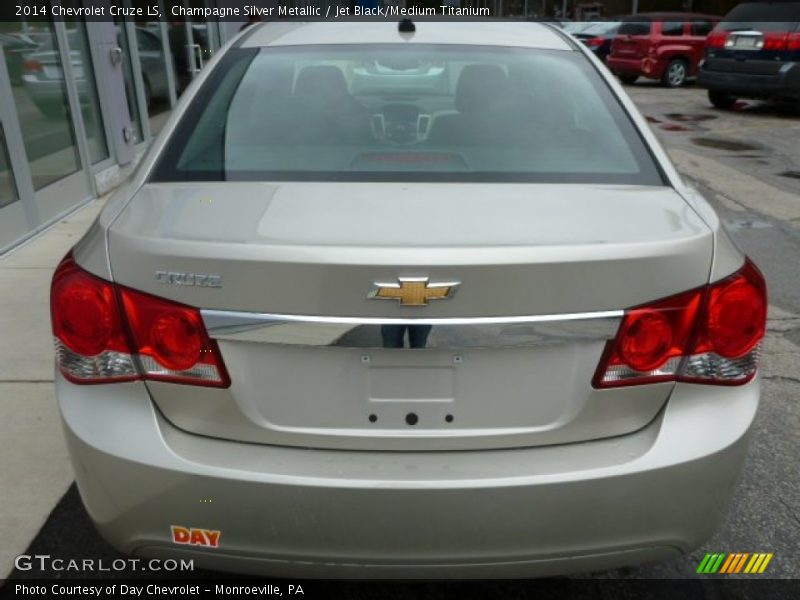 Champagne Silver Metallic / Jet Black/Medium Titanium 2014 Chevrolet Cruze LS