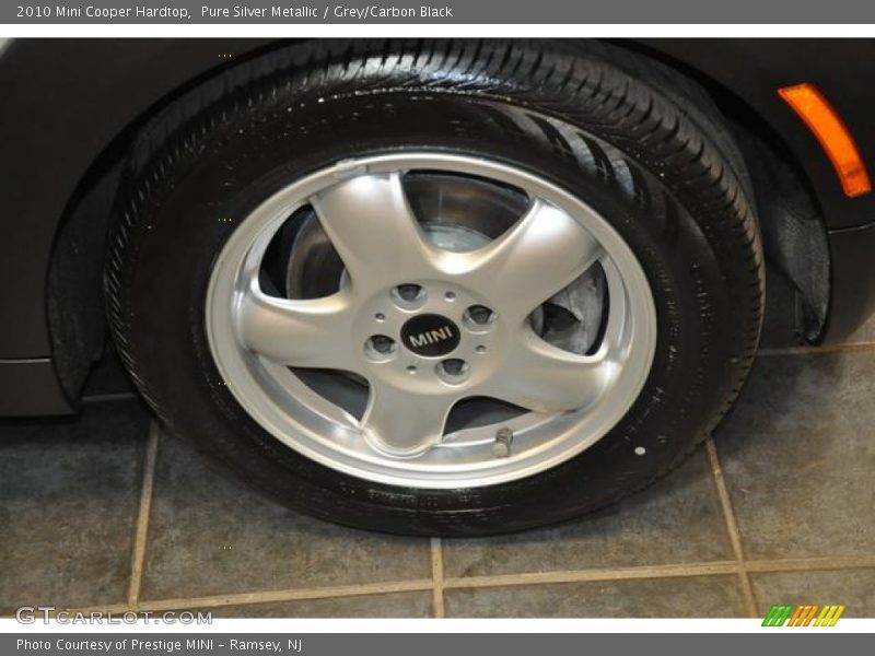 Pure Silver Metallic / Grey/Carbon Black 2010 Mini Cooper Hardtop