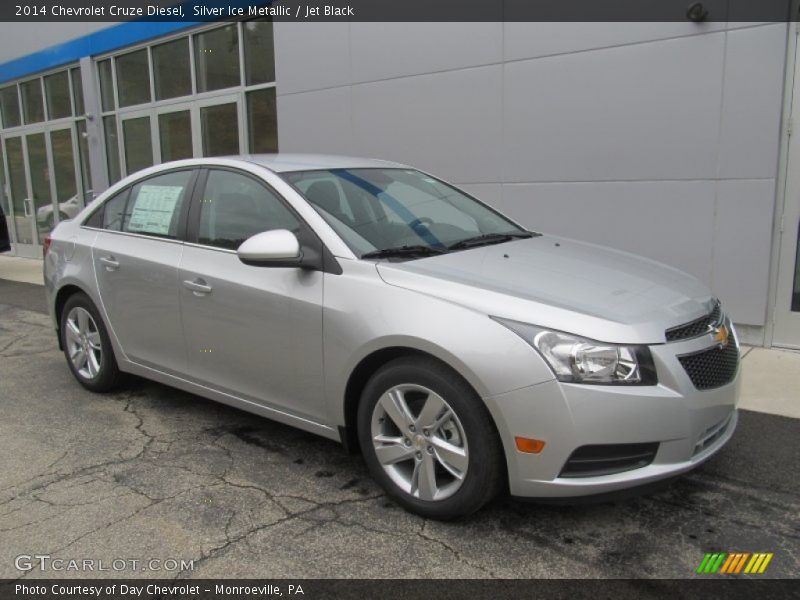 Front 3/4 View of 2014 Cruze Diesel