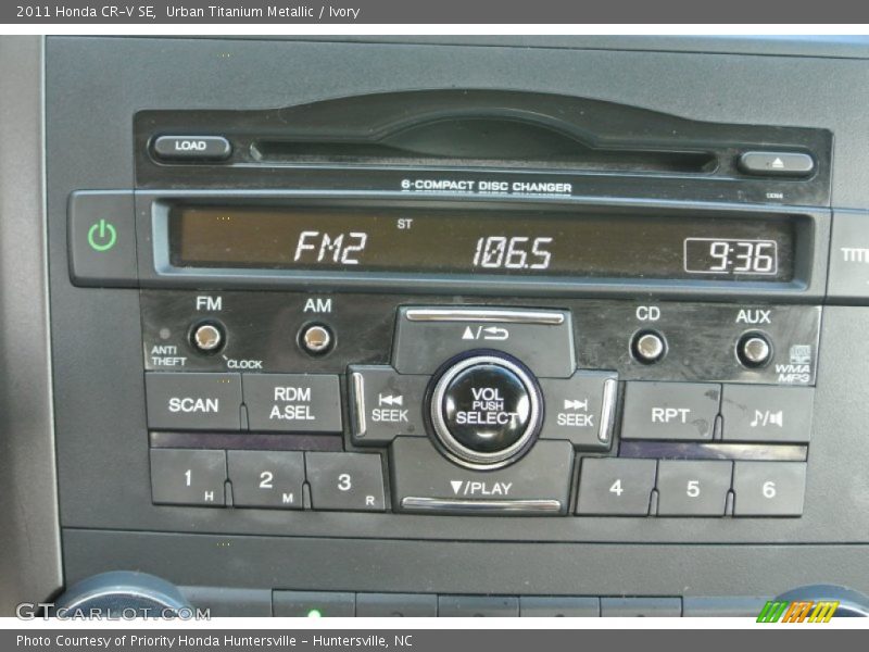 Urban Titanium Metallic / Ivory 2011 Honda CR-V SE