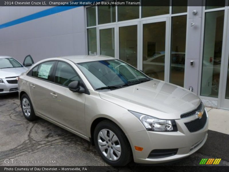 Champagne Silver Metallic / Jet Black/Medium Titanium 2014 Chevrolet Cruze LS