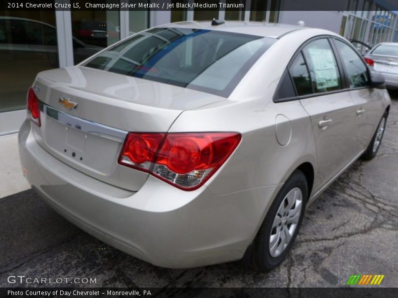 Champagne Silver Metallic / Jet Black/Medium Titanium 2014 Chevrolet Cruze LS