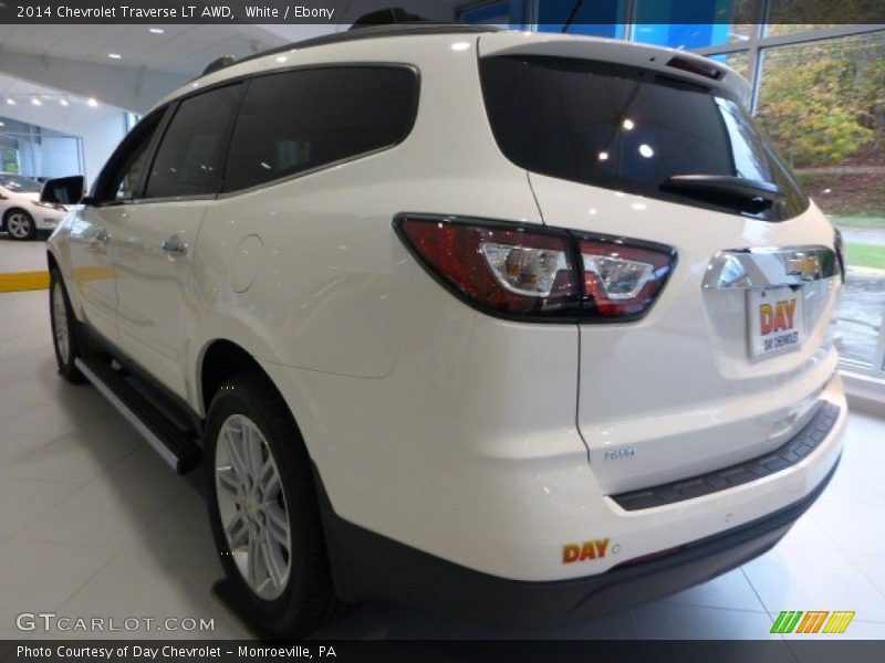 White / Ebony 2014 Chevrolet Traverse LT AWD