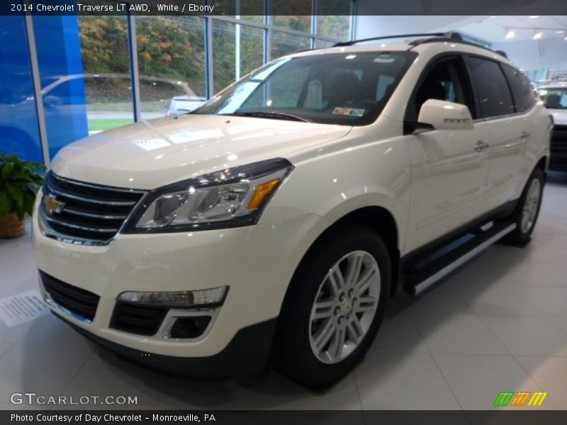 White / Ebony 2014 Chevrolet Traverse LT AWD