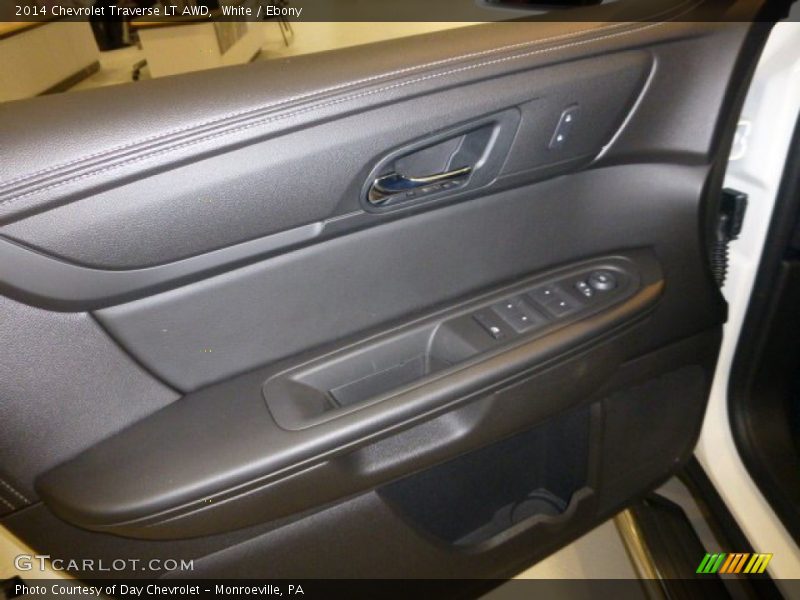 White / Ebony 2014 Chevrolet Traverse LT AWD