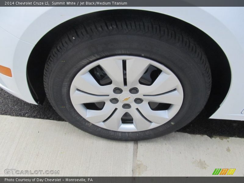 Summit White / Jet Black/Medium Titanium 2014 Chevrolet Cruze LS