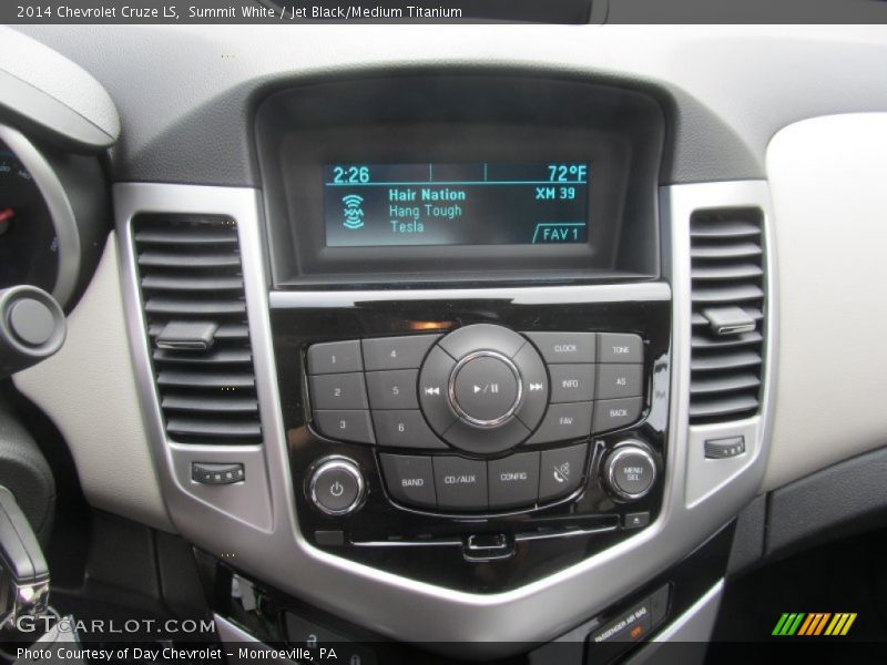 Summit White / Jet Black/Medium Titanium 2014 Chevrolet Cruze LS