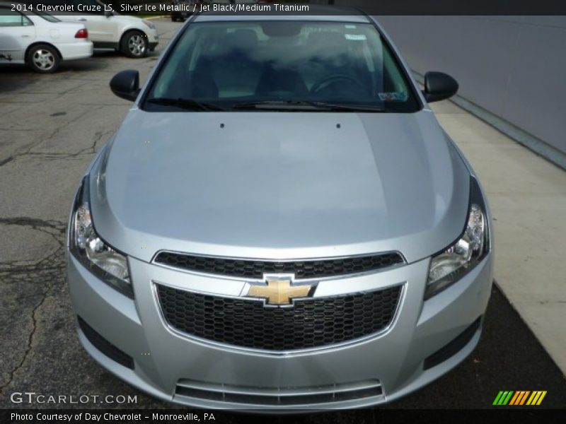 Silver Ice Metallic / Jet Black/Medium Titanium 2014 Chevrolet Cruze LS