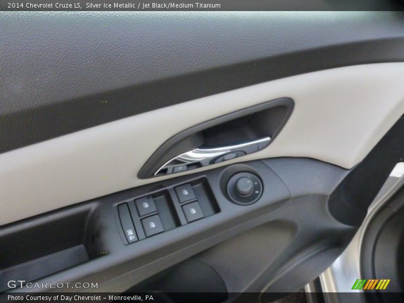 Silver Ice Metallic / Jet Black/Medium Titanium 2014 Chevrolet Cruze LS
