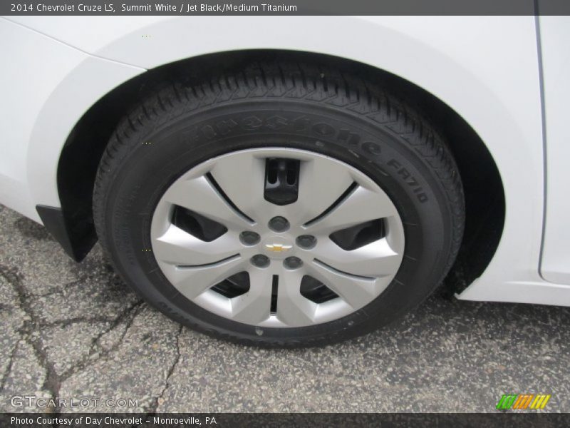 Summit White / Jet Black/Medium Titanium 2014 Chevrolet Cruze LS
