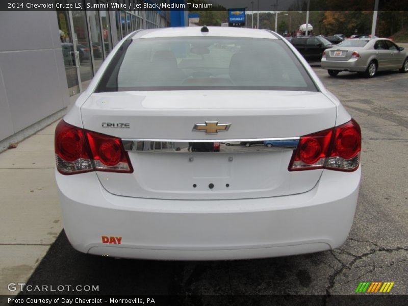 Summit White / Jet Black/Medium Titanium 2014 Chevrolet Cruze LS