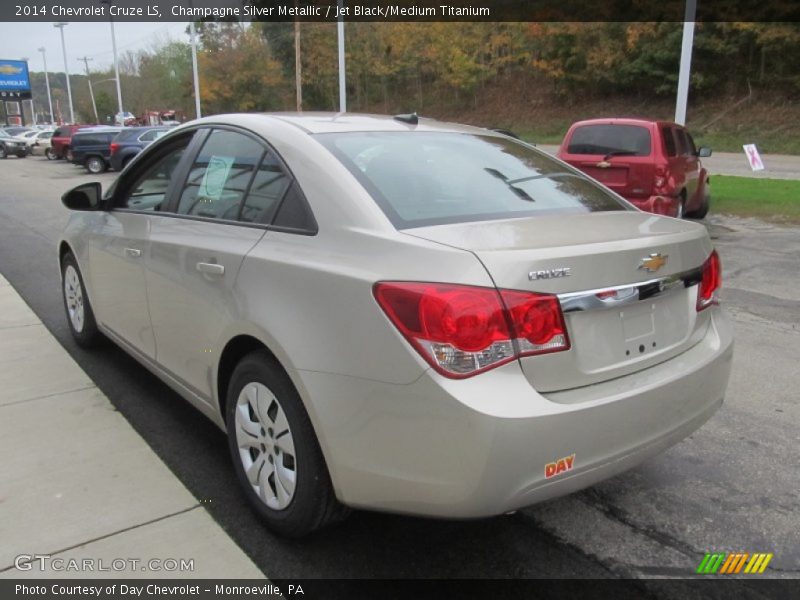 Champagne Silver Metallic / Jet Black/Medium Titanium 2014 Chevrolet Cruze LS
