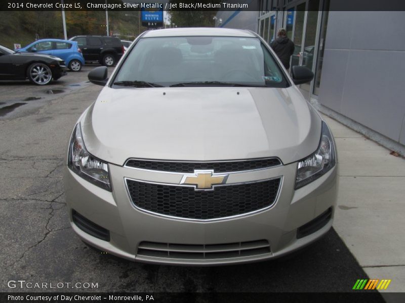 Champagne Silver Metallic / Jet Black/Medium Titanium 2014 Chevrolet Cruze LS