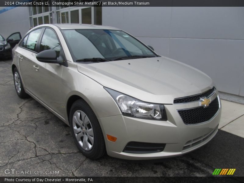 Champagne Silver Metallic / Jet Black/Medium Titanium 2014 Chevrolet Cruze LS