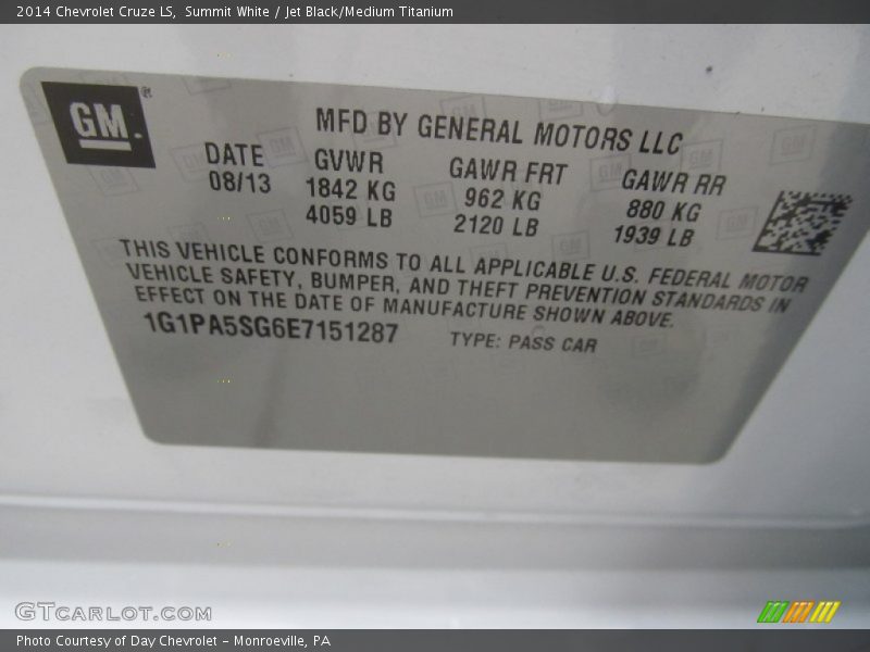 Summit White / Jet Black/Medium Titanium 2014 Chevrolet Cruze LS