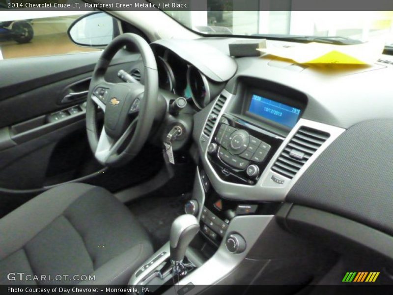 Rainforest Green Metallic / Jet Black 2014 Chevrolet Cruze LT