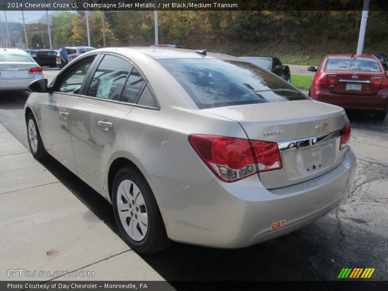 Champagne Silver Metallic / Jet Black/Medium Titanium 2014 Chevrolet Cruze LS