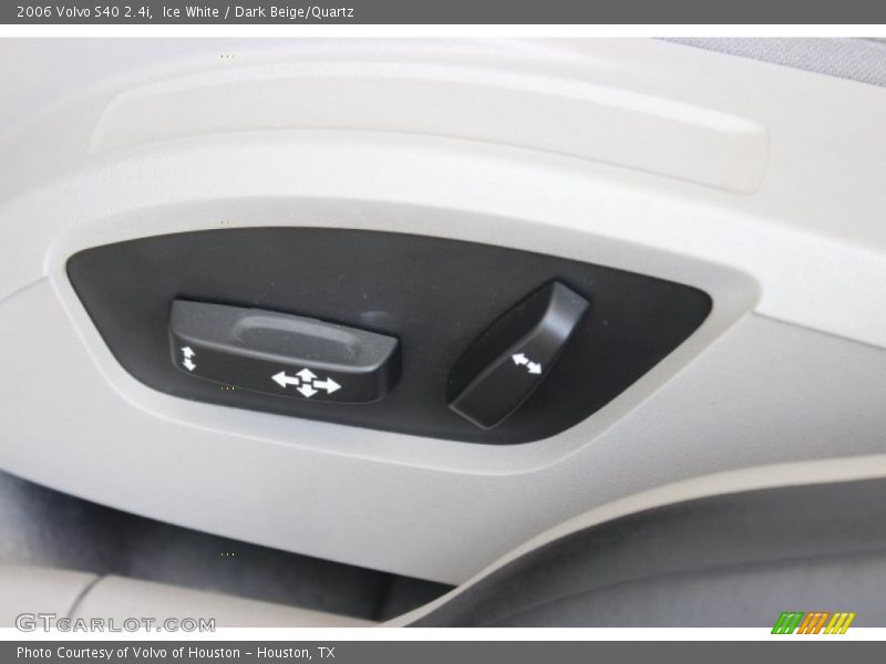 Ice White / Dark Beige/Quartz 2006 Volvo S40 2.4i