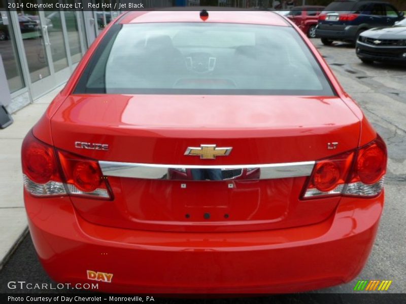 Red Hot / Jet Black 2014 Chevrolet Cruze LT
