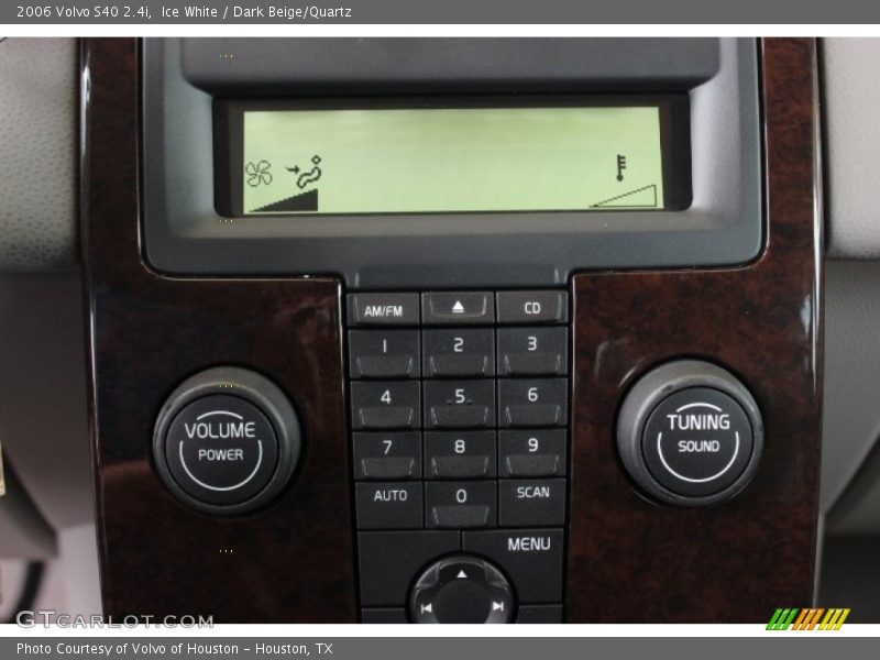 Ice White / Dark Beige/Quartz 2006 Volvo S40 2.4i