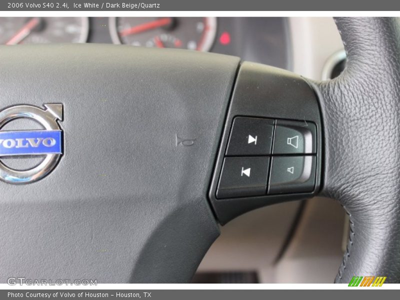 Ice White / Dark Beige/Quartz 2006 Volvo S40 2.4i
