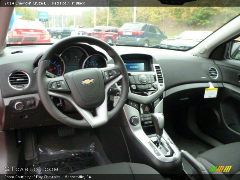 Red Hot / Jet Black 2014 Chevrolet Cruze LT