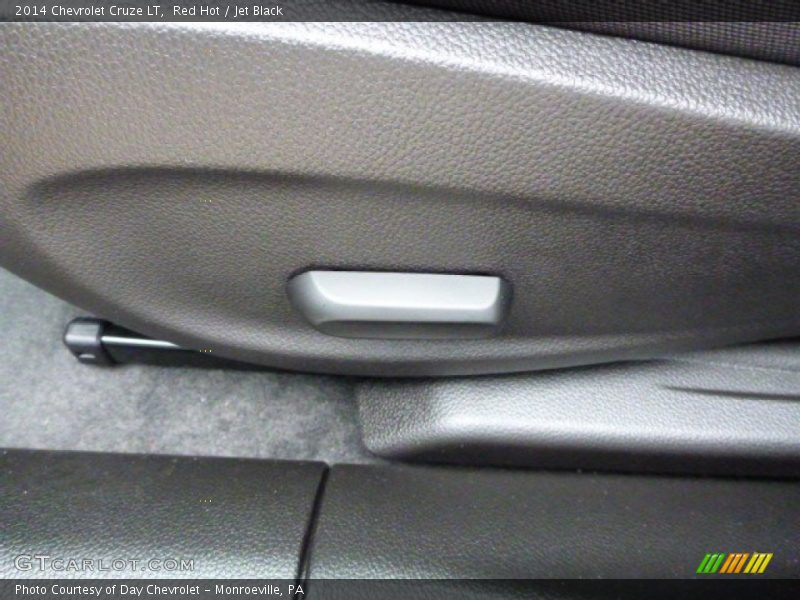 Red Hot / Jet Black 2014 Chevrolet Cruze LT
