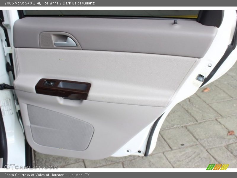 Ice White / Dark Beige/Quartz 2006 Volvo S40 2.4i