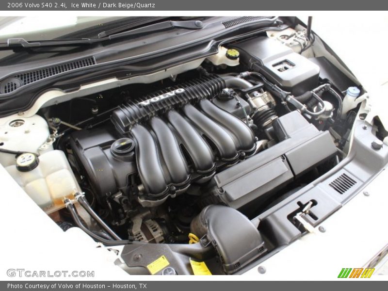 Ice White / Dark Beige/Quartz 2006 Volvo S40 2.4i