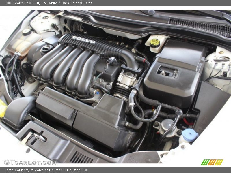 Ice White / Dark Beige/Quartz 2006 Volvo S40 2.4i