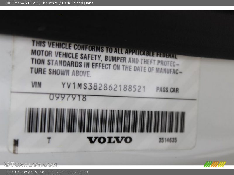 Ice White / Dark Beige/Quartz 2006 Volvo S40 2.4i