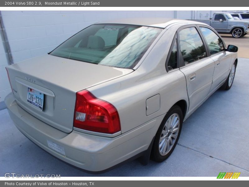 Moondust Metallic / Light Sand 2004 Volvo S80 2.9