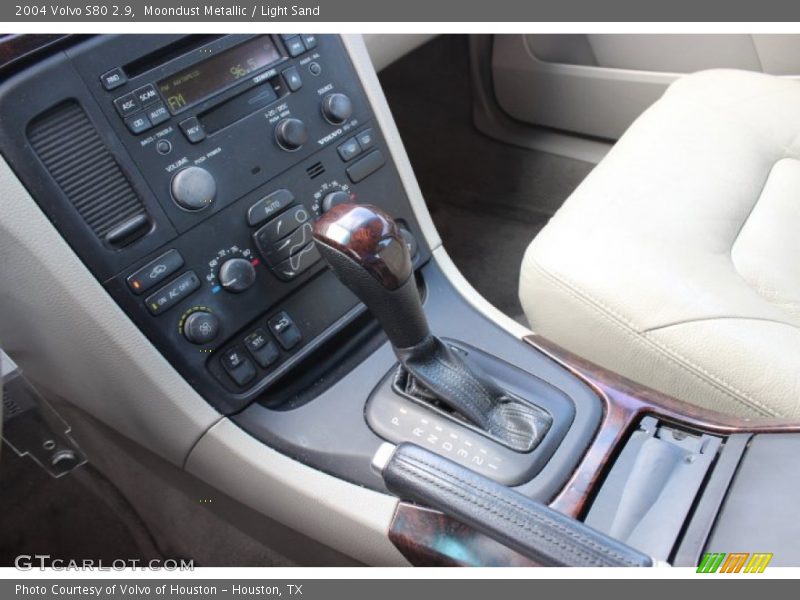 Moondust Metallic / Light Sand 2004 Volvo S80 2.9