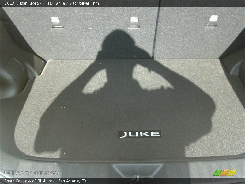 Pearl White / Black/Silver Trim 2013 Nissan Juke SV