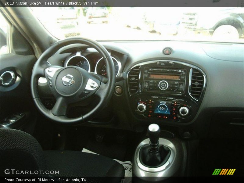 Pearl White / Black/Silver Trim 2013 Nissan Juke SV