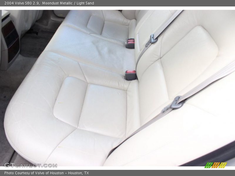 Moondust Metallic / Light Sand 2004 Volvo S80 2.9