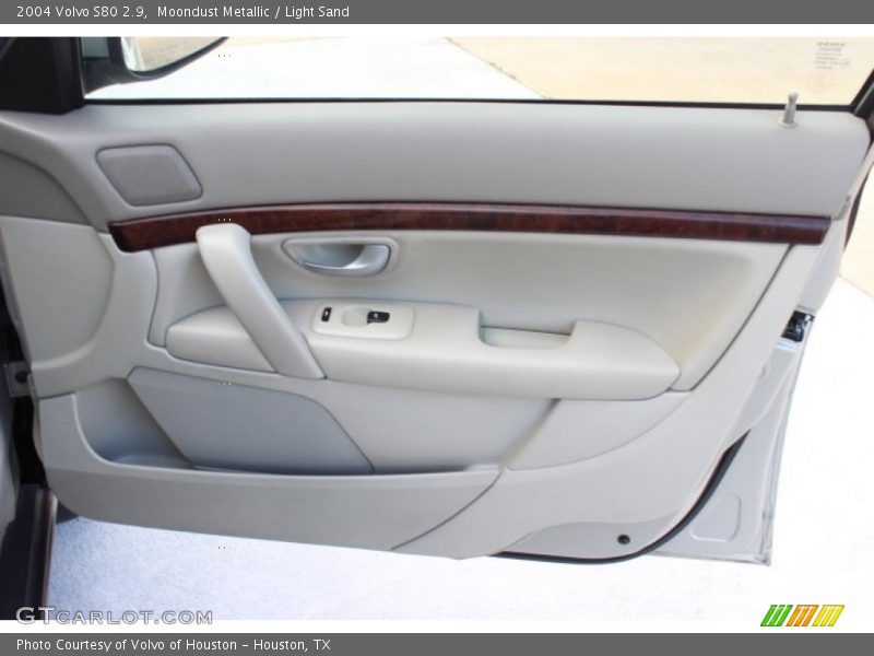 Moondust Metallic / Light Sand 2004 Volvo S80 2.9