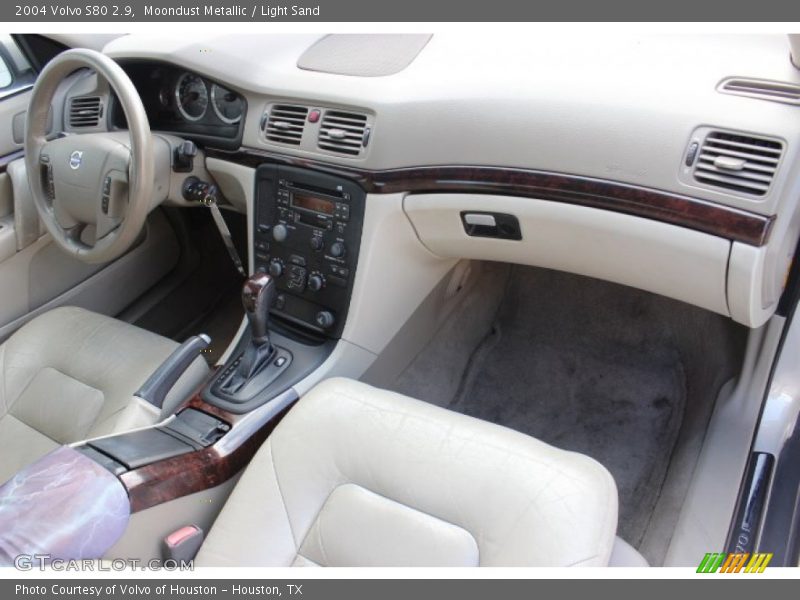 Moondust Metallic / Light Sand 2004 Volvo S80 2.9