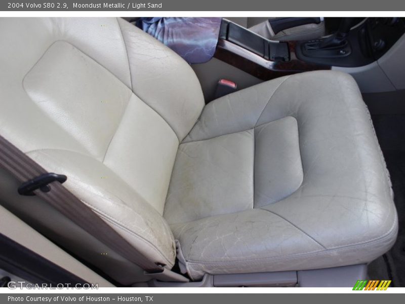 Moondust Metallic / Light Sand 2004 Volvo S80 2.9