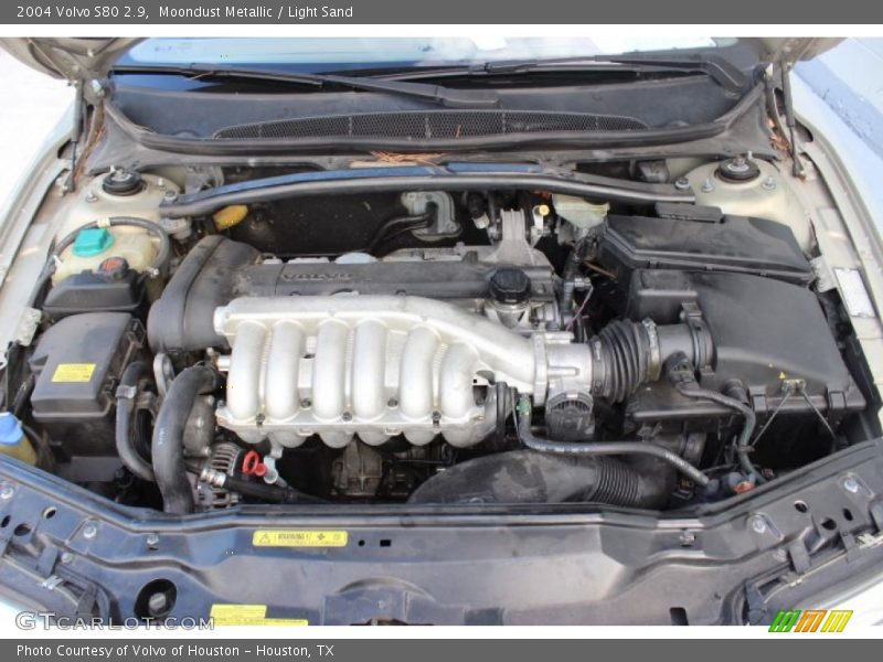 Moondust Metallic / Light Sand 2004 Volvo S80 2.9