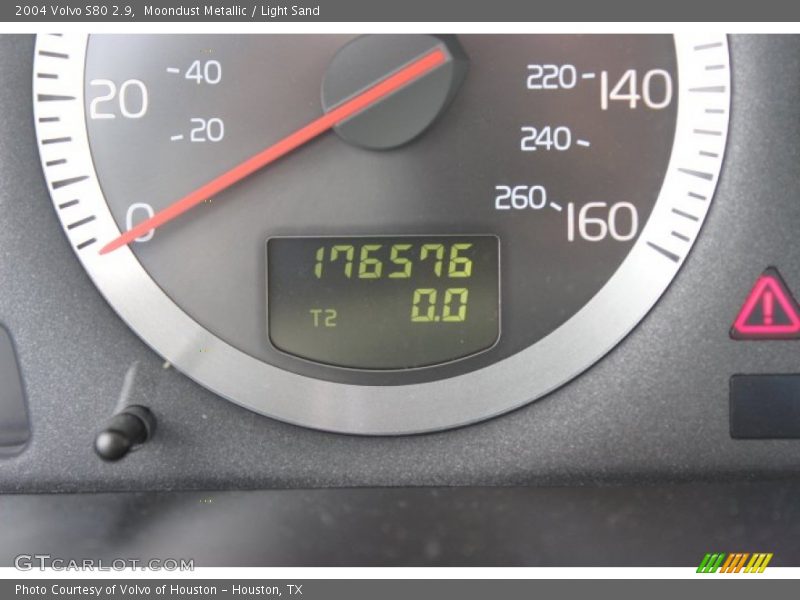 Moondust Metallic / Light Sand 2004 Volvo S80 2.9