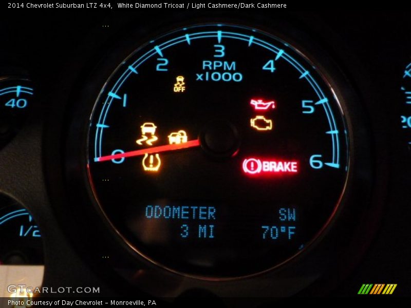 White Diamond Tricoat / Light Cashmere/Dark Cashmere 2014 Chevrolet Suburban LTZ 4x4