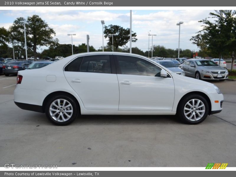 Candy White / Cornsilk Beige 2010 Volkswagen Jetta SE Sedan